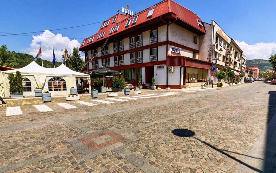 Hotel Sax Balkan Dimitrovgrad Exteriör bild