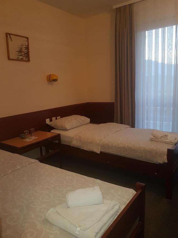 Hotel Sax Balkan Dimitrovgrad Exteriör bild