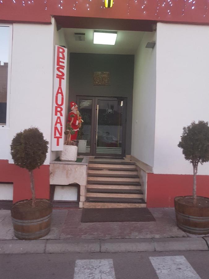 Hotel Sax Balkan Dimitrovgrad Exteriör bild
