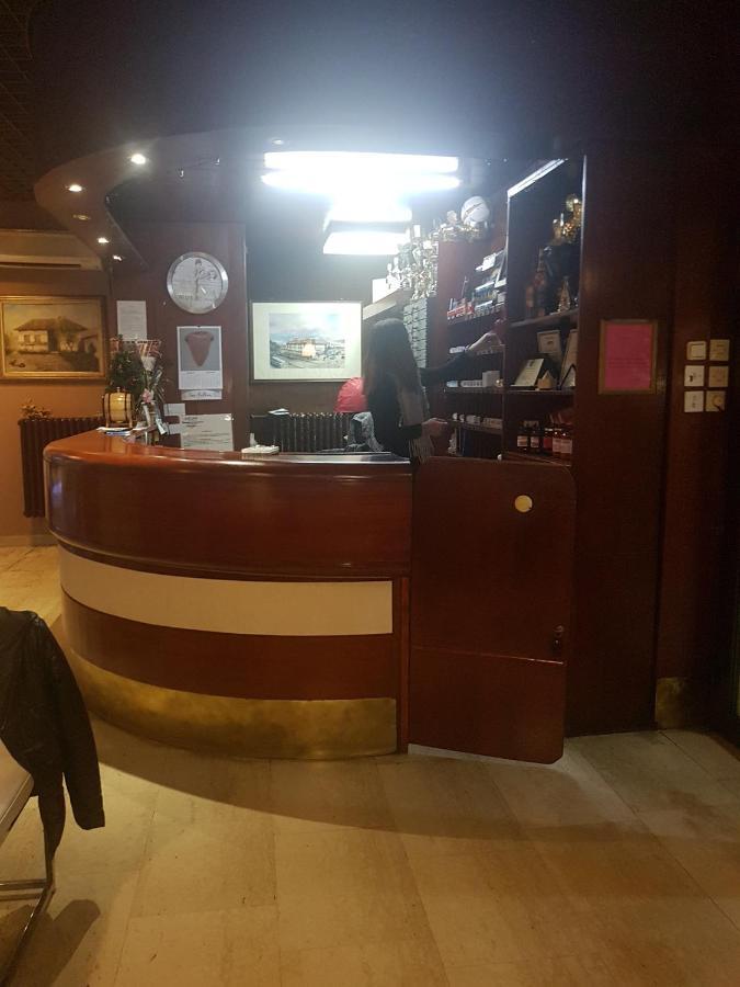 Hotel Sax Balkan Dimitrovgrad Exteriör bild